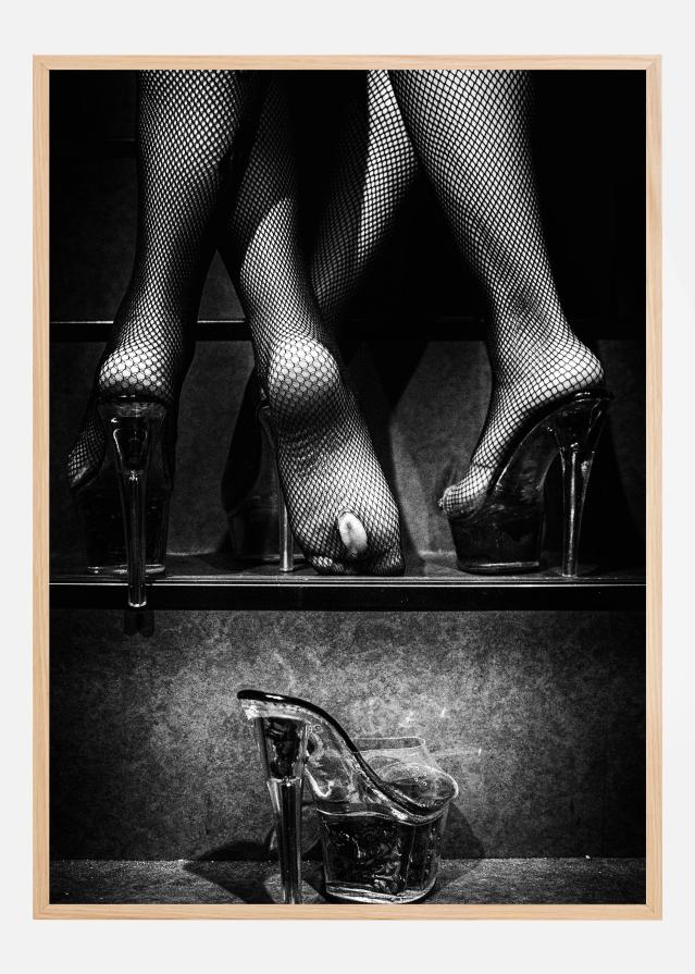 On the soles of its feet Poszter