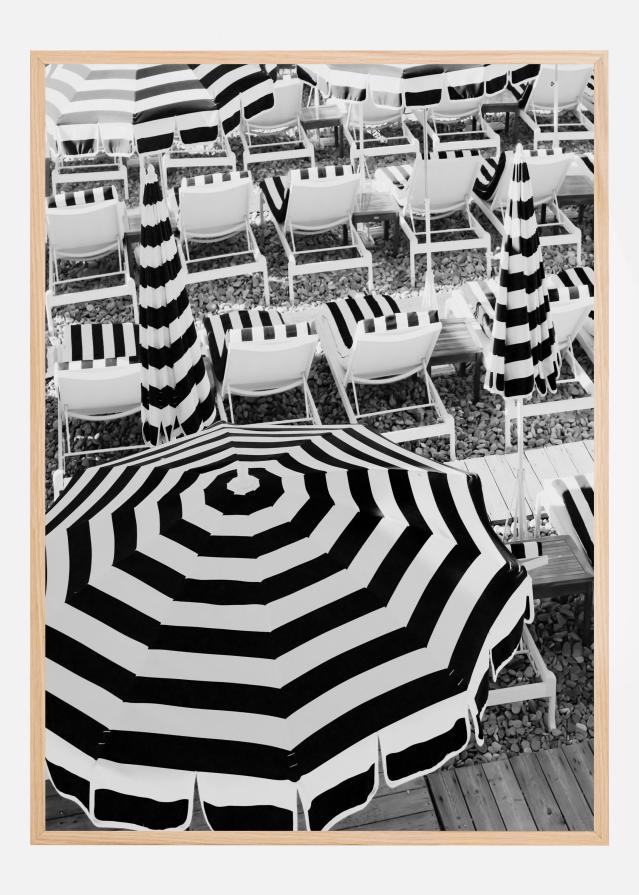 Black and White Beach Umbrellas Poszter