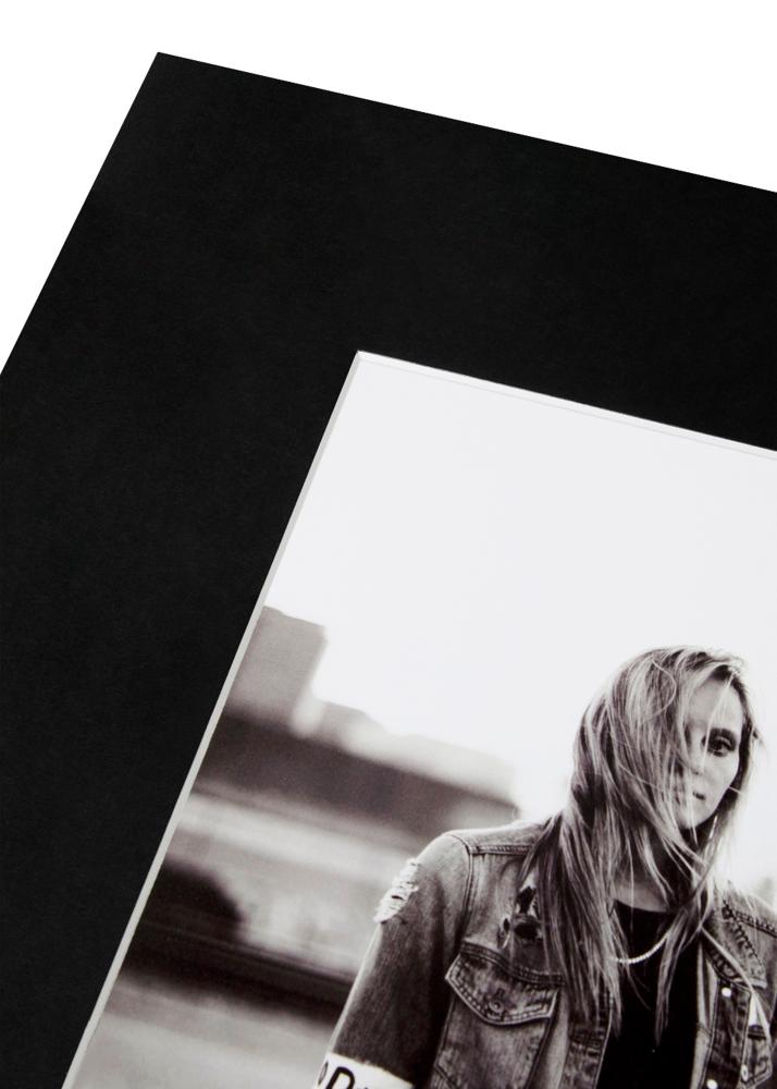 Paszpartu XL Fekete Fehér él 50x50 cm (29x29)