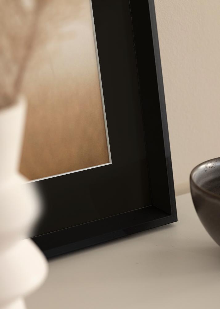 Keret Globe Fekete 24x30 cm - Paszpartu Fekete 18x24 cm