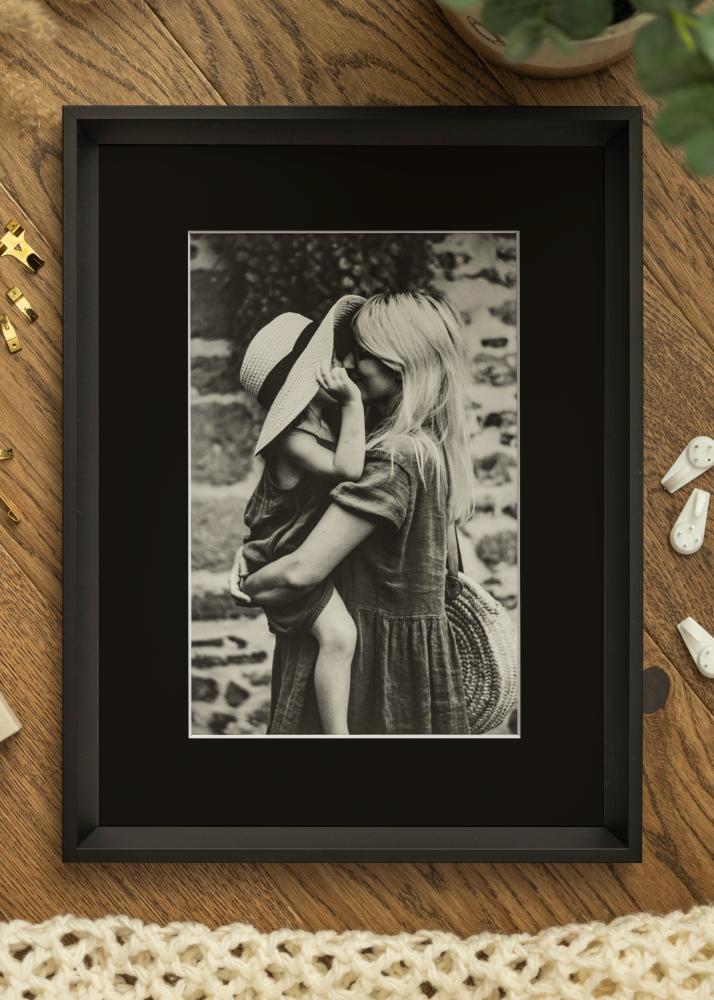 Keret Globe Fekete 24x30 cm - Paszpartu Fekete 18x24 cm