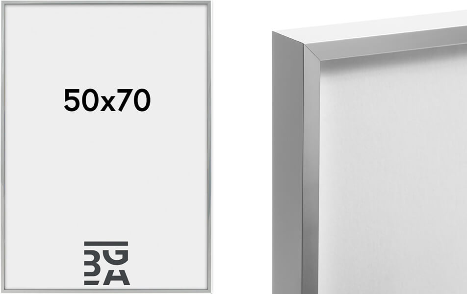 Kép egy elegáns ezüst keretről