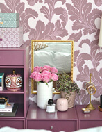 Arany tükör mintás háttérrel